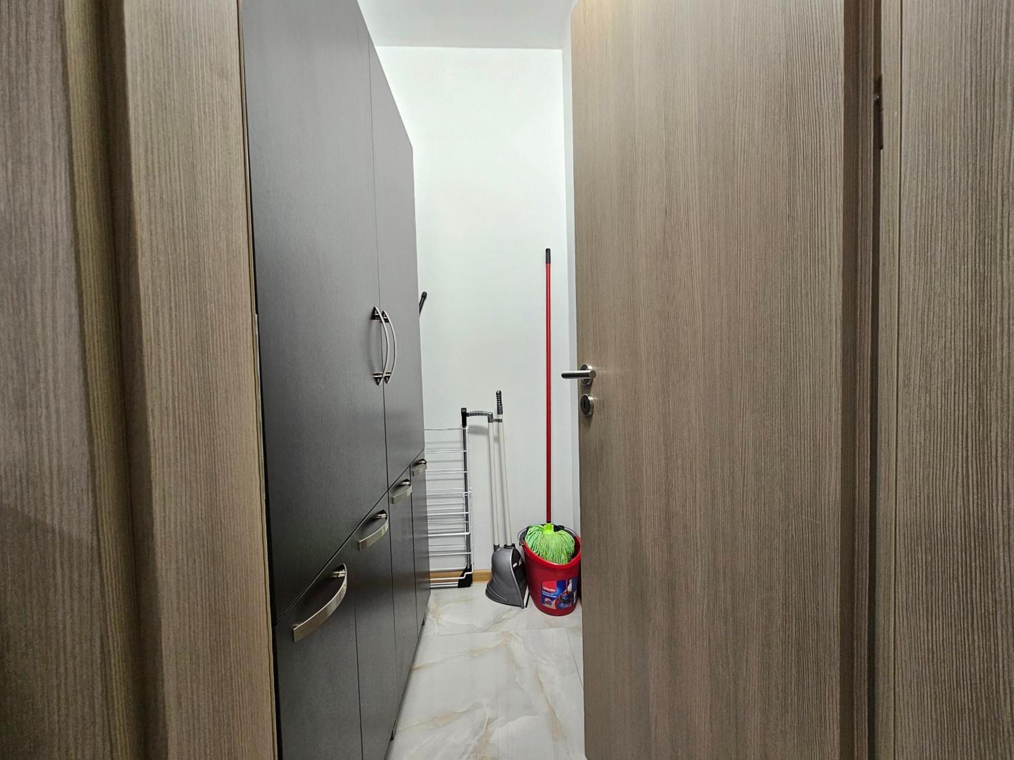 Brand New With Free Parking Near Center * סופיה