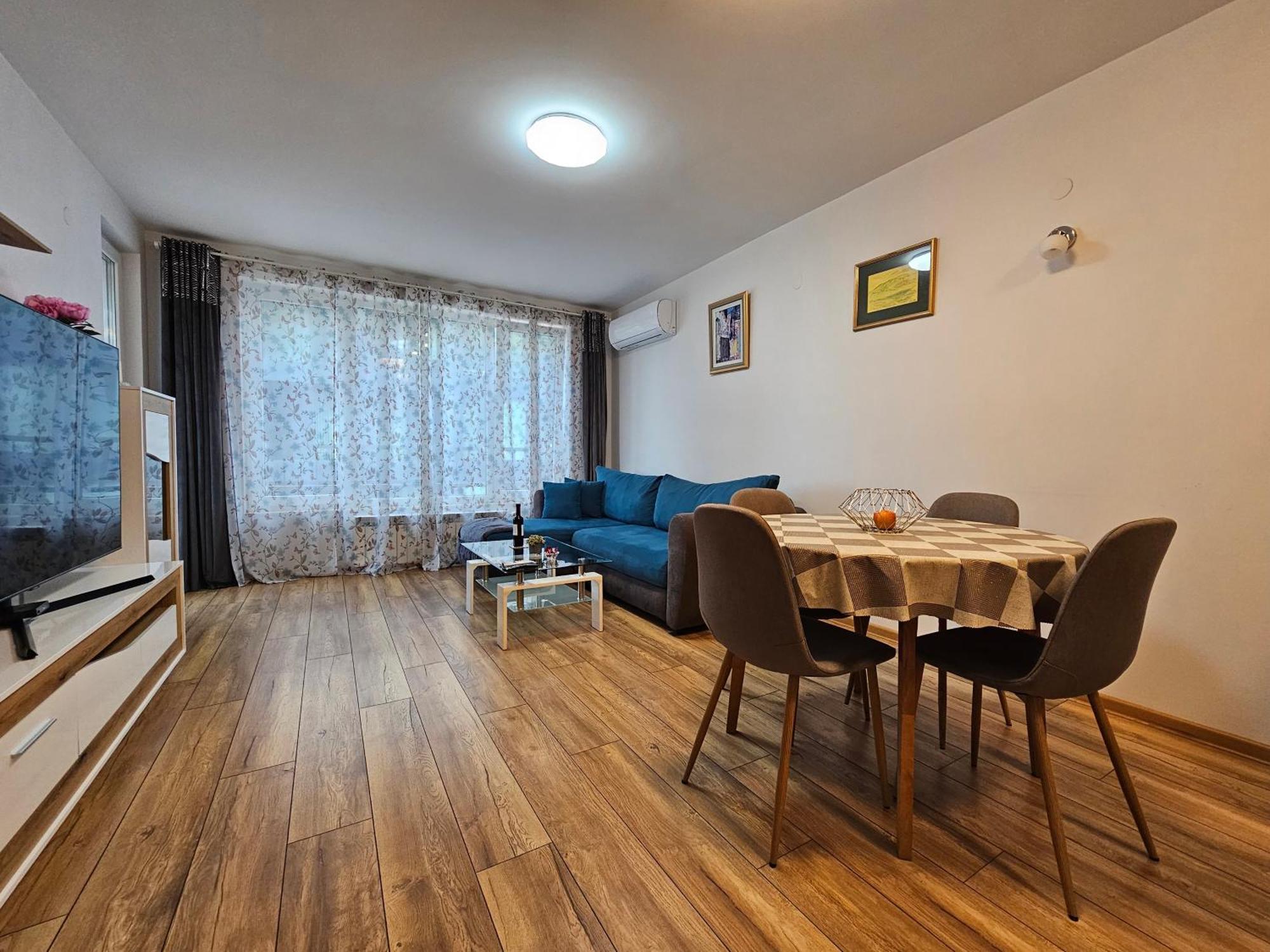 Brand New With Free Parking Near Center * סופיה