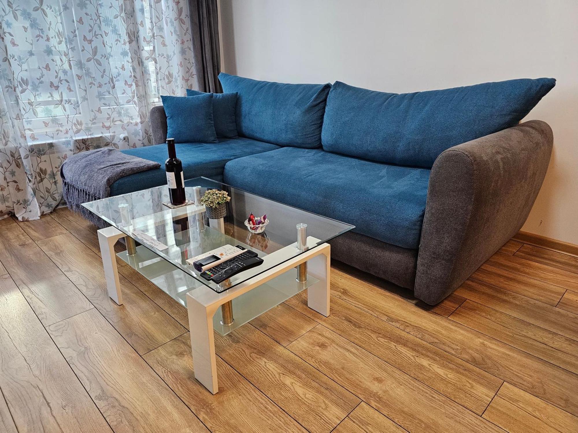 דירה Brand New With Free Parking Near Center *