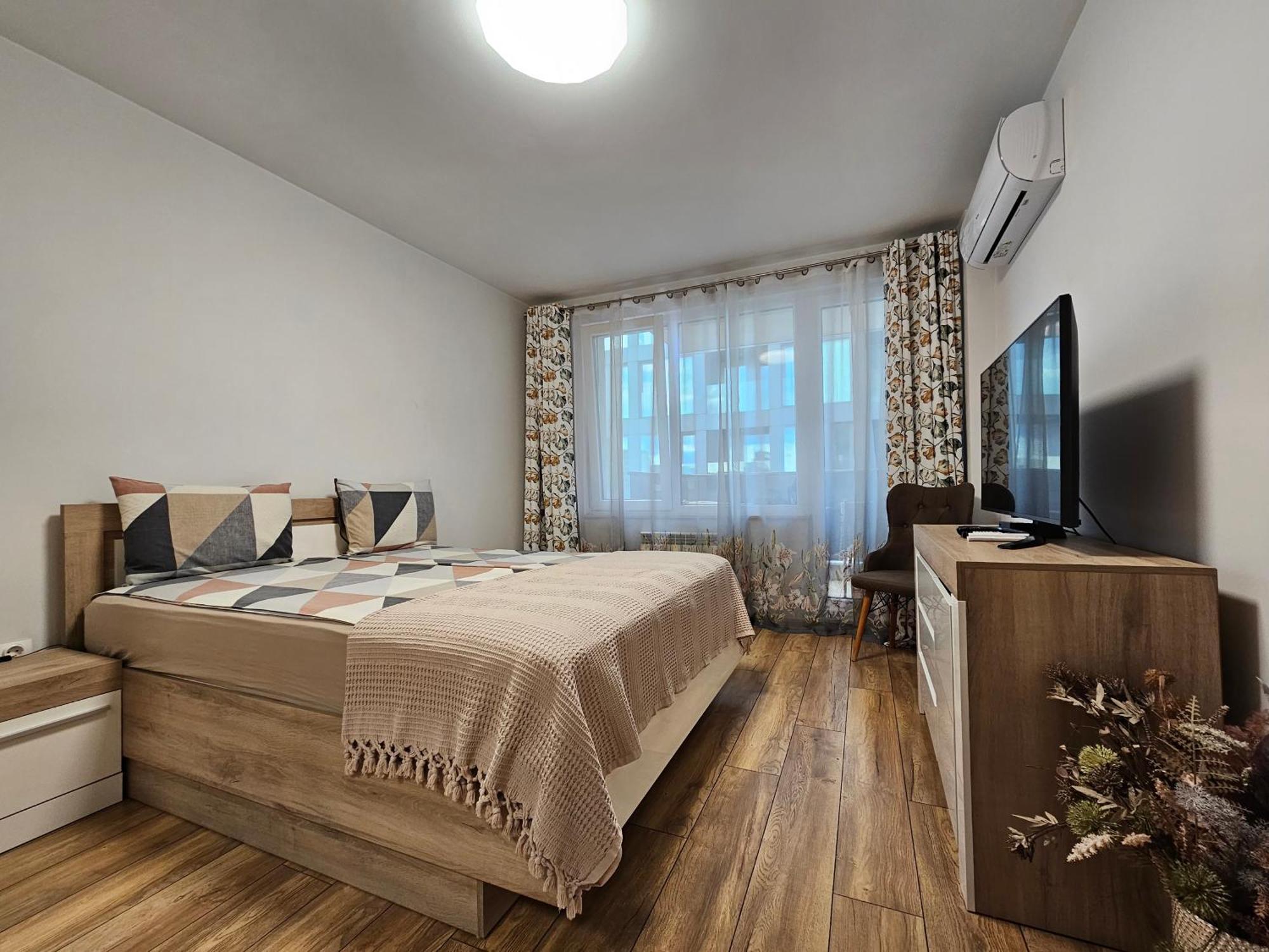 Brand New With Free Parking Near Center * סופיה